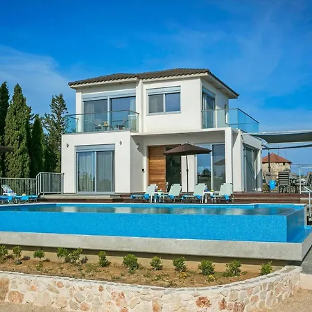 Villa Katrina By Plus